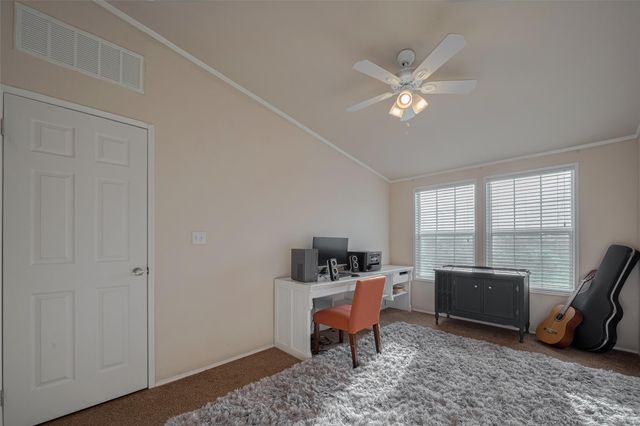 5526 State Highway 90, Madisonville, TX 77864