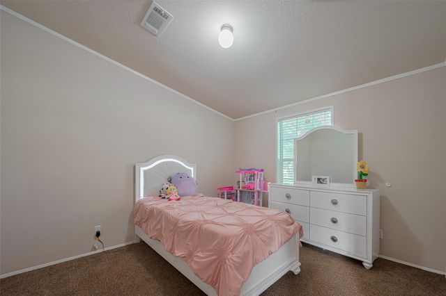 5526 State Highway 90, Madisonville, TX 77864