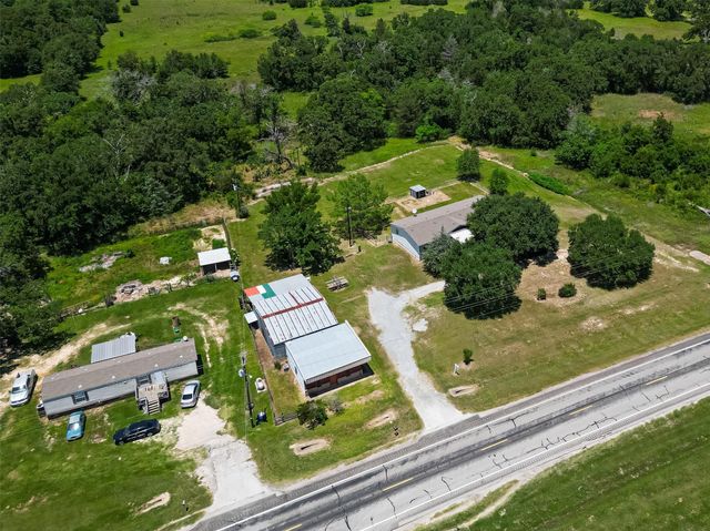 5526 State Highway 90, Madisonville, TX 77864