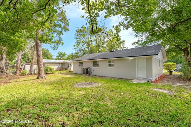 7589 JOHN F KENNEDY Drive W, Jacksonville, FL 32219