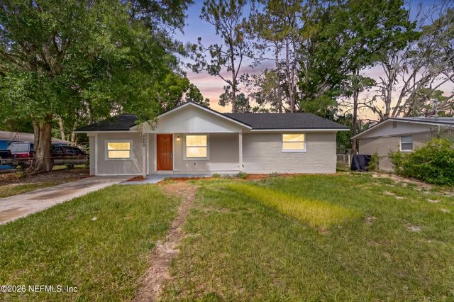 7589 JOHN F KENNEDY Drive W, Jacksonville, FL 32219