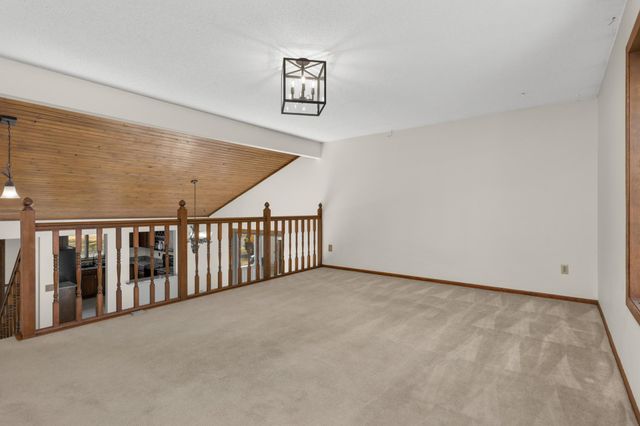 1182 Limestone Drive S, Shakopee, MN 55379