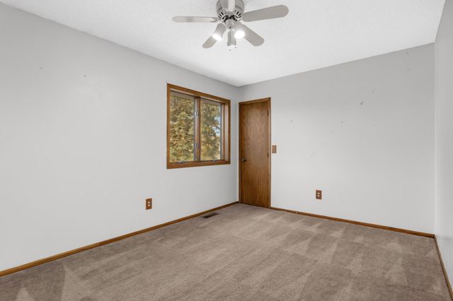 1182 Limestone Drive S, Shakopee, MN 55379