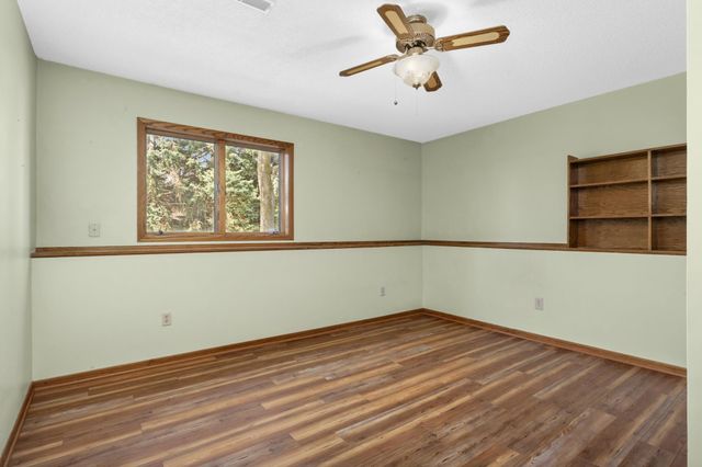 1182 Limestone Drive S, Shakopee, MN 55379