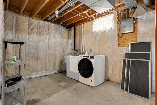 1182 Limestone Drive S, Shakopee, MN 55379