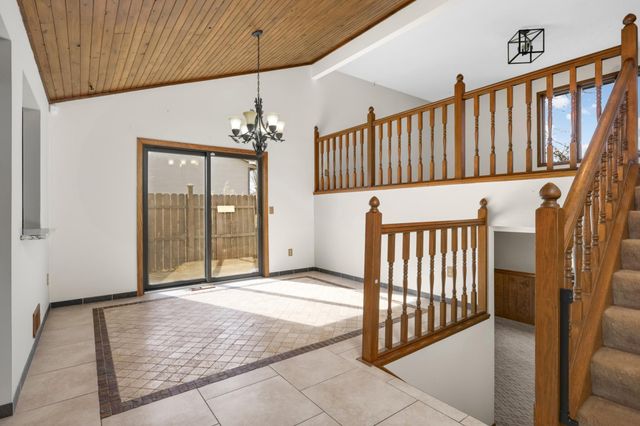 1182 Limestone Drive S, Shakopee, MN 55379