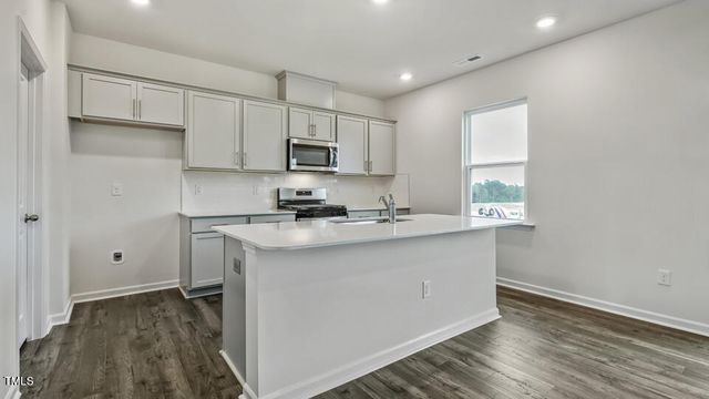 829 Comice Pear Way, Willow Spring, NC 27592