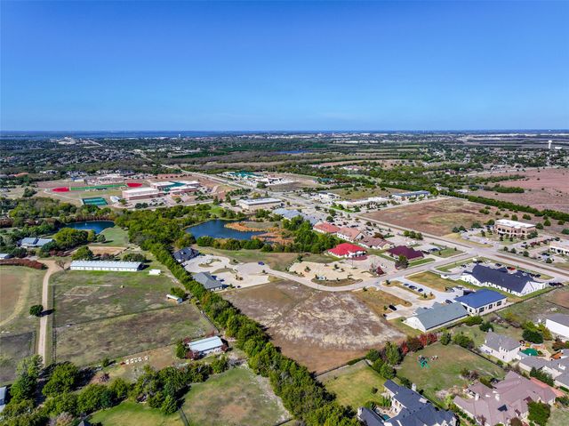 35 Noble Court, Heath, TX 75032