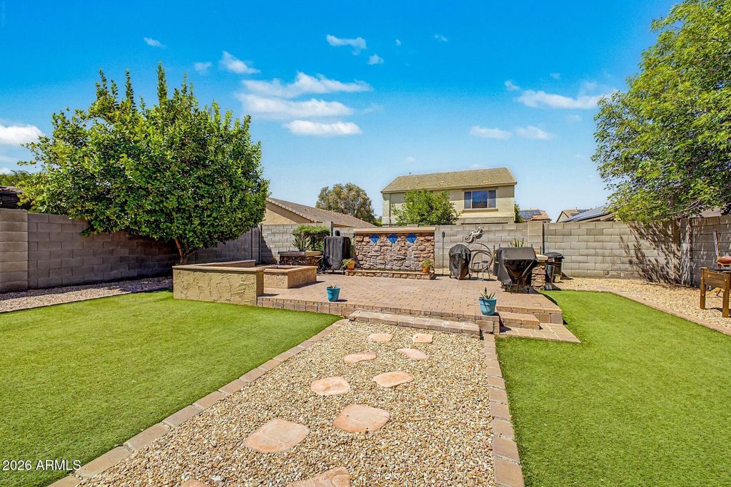 Image 24 of property listing at 18234 W SANNA Street, Waddell, AZ 85355