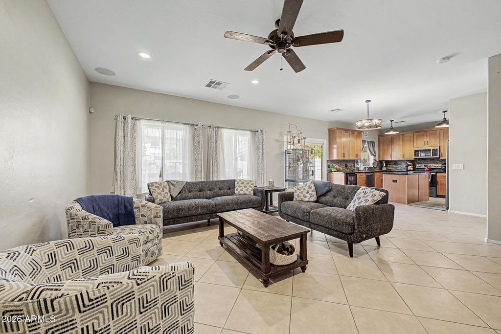 Image 6 of property listing at 18234 W SANNA Street, Waddell, AZ 85355