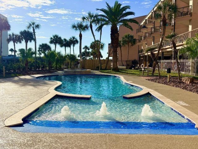 9520 Seawall Blvd 338, Galveston, TX 77554