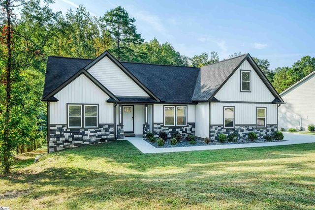 202 Eastberrys Creek Road, Duncan, SC 29334