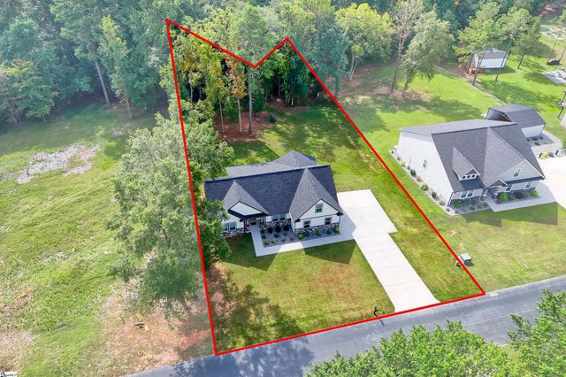 202 Eastberrys Creek Road, Duncan, SC 29334