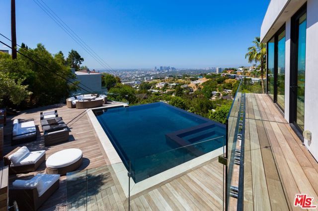 8780 Hollywood Boulevard, Los Angeles, CA 90069
