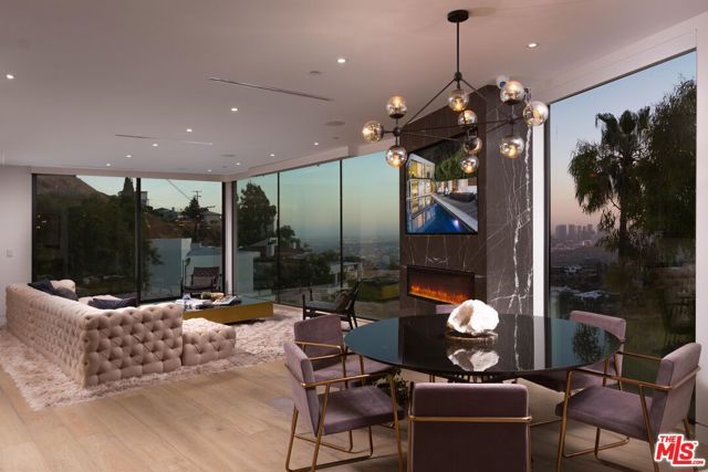 8780 Hollywood Boulevard, Los Angeles, CA 90069