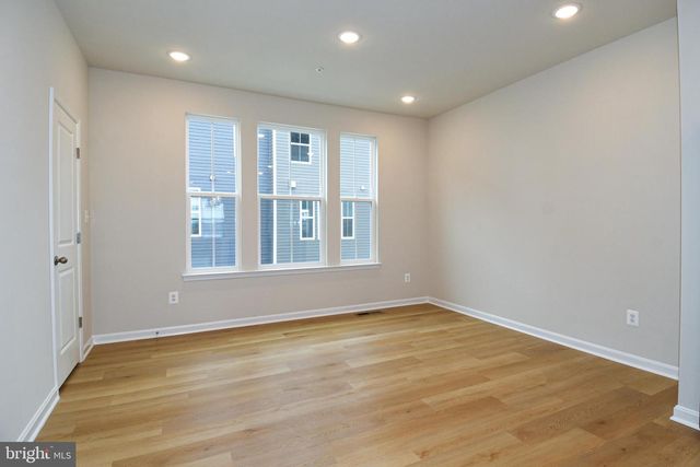 402 MATLOCK LN, Frederick, MD 21701