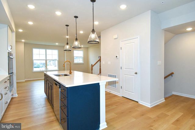 402 MATLOCK LN, Frederick, MD 21701