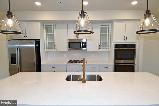 402 MATLOCK LN, Frederick, MD 21701
