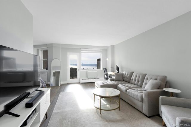 5800 Arlington Avenue 11R, Bronx, NY 10471