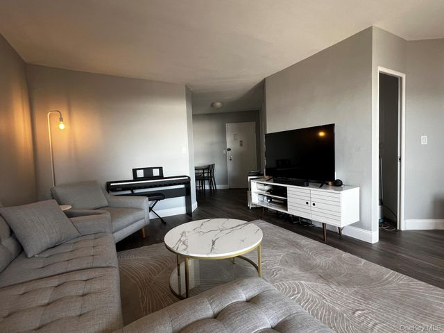 5800 Arlington Avenue 11R, Bronx, NY 10471