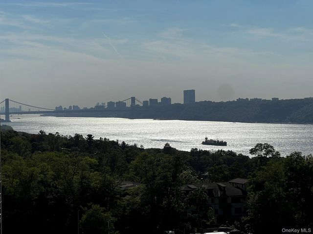 5800 Arlington Avenue 11R, Bronx, NY 10471