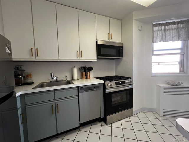 5800 Arlington Avenue 11R, Bronx, NY 10471