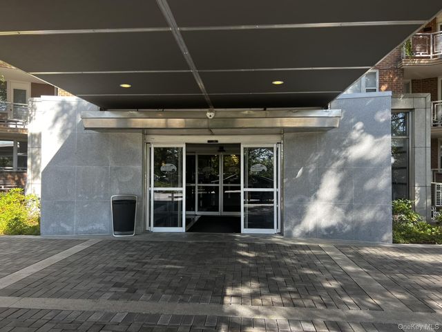 5800 Arlington Avenue 11R, Bronx, NY 10471