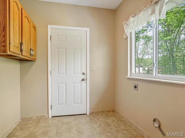 866 Meadowview Lane, Columbia, IL 62236