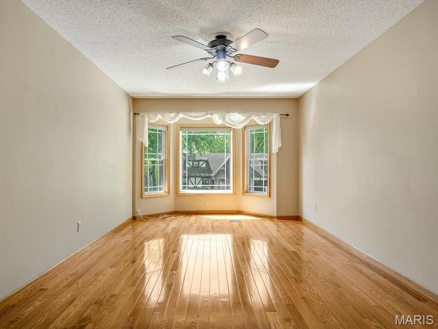 866 Meadowview Lane, Columbia, IL 62236