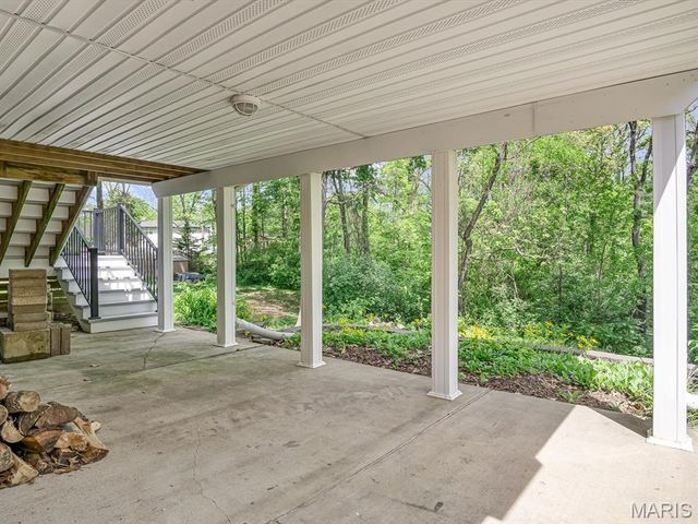 866 Meadowview Lane, Columbia, IL 62236