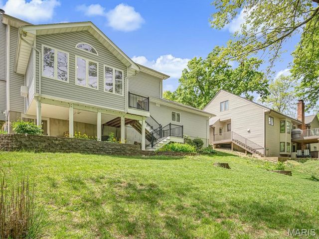 866 Meadowview Lane, Columbia, IL 62236