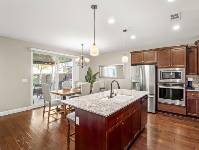 1719 N Whitmore Avenue, Clovis, CA 93619