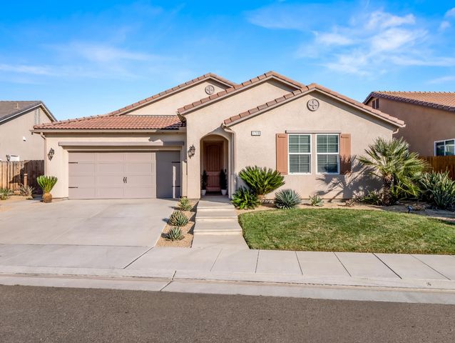 1719 N Whitmore Avenue, Clovis, CA 93619