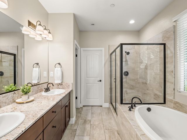 1719 N Whitmore Avenue, Clovis, CA 93619