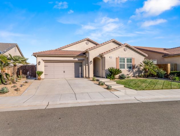 1719 N Whitmore Avenue, Clovis, CA 93619