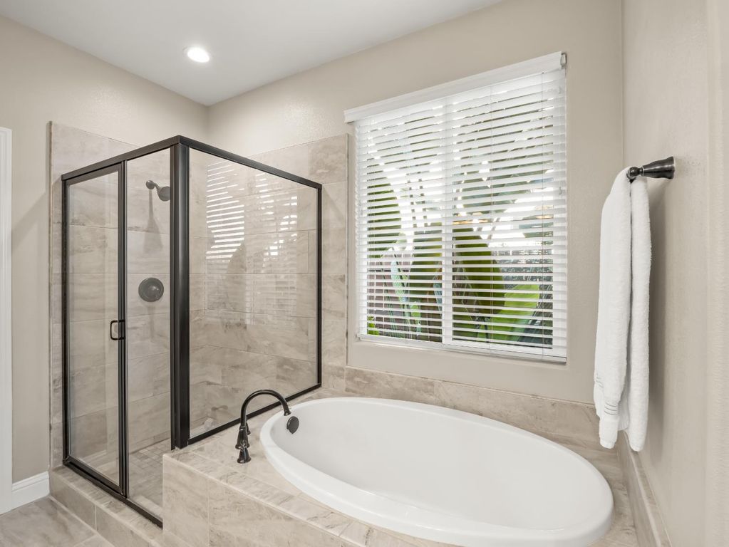 Image 24 of property listing at 1719 N Whitmore Avenue, Clovis, CA 93619