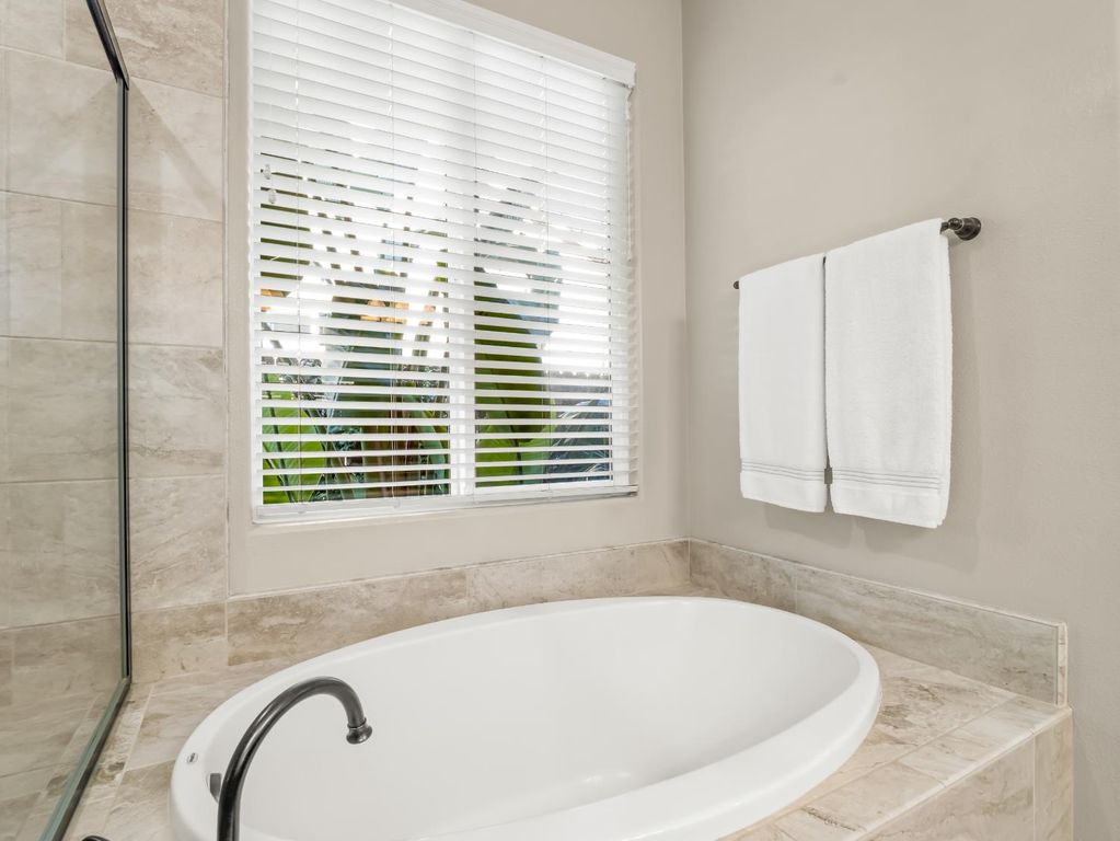 Image 26 of property listing at 1719 N Whitmore Avenue, Clovis, CA 93619