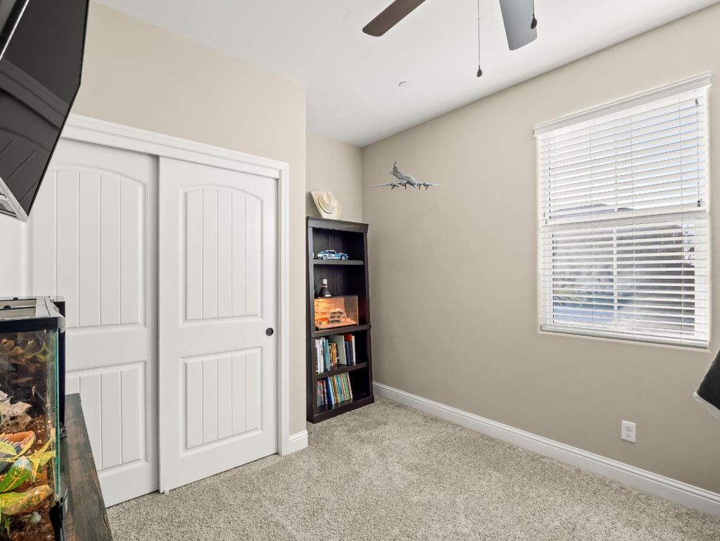 Image 30 of property listing at 1719 N Whitmore Avenue, Clovis, CA 93619