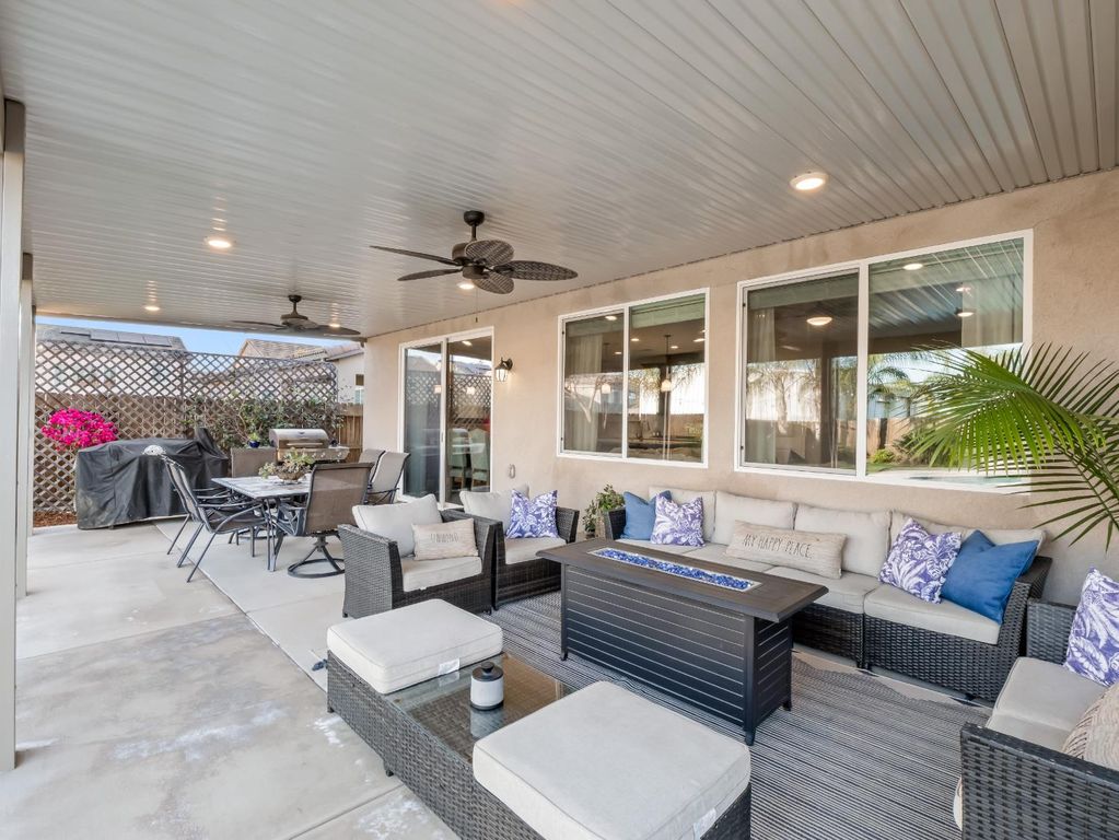 Image 42 of property listing at 1719 N Whitmore Avenue, Clovis, CA 93619