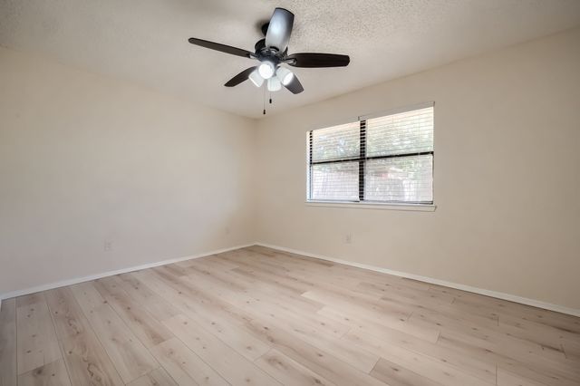 3135 Maple Avenue, Greenville, TX 75402