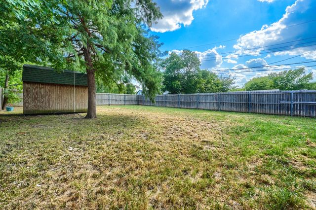 3135 Maple Avenue, Greenville, TX 75402