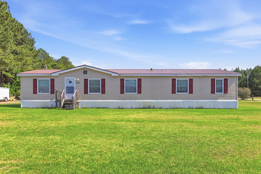3778 Highway 66, Loris, SC 29569