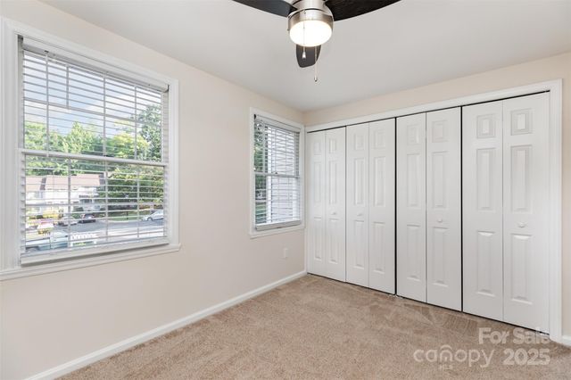 7324 Pebblestone Drive E, Charlotte, NC 28212