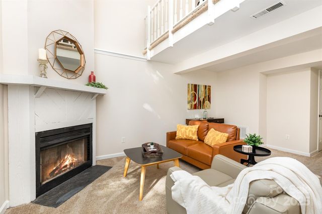 7324 Pebblestone Drive E, Charlotte, NC 28212