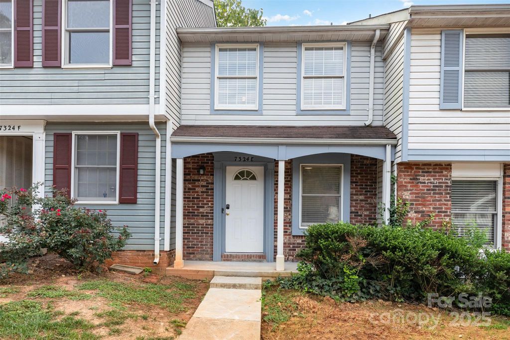 7324 Pebblestone Drive E, Charlotte, NC 28212