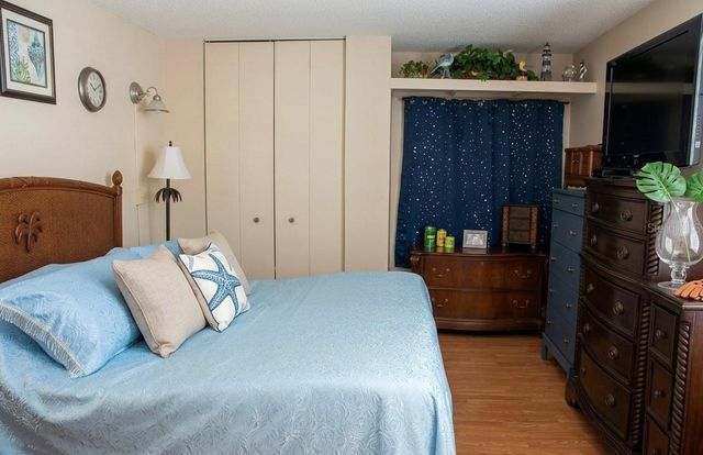 1111 HAREFIELD CIRCLE 62, Sun City Center, FL 33573