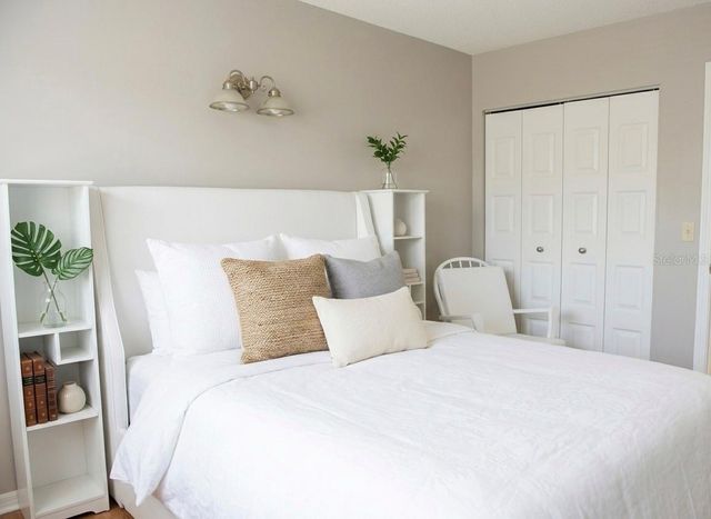 1111 HAREFIELD CIRCLE 62, Sun City Center, FL 33573