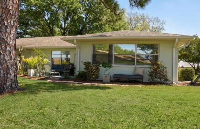 1111 HAREFIELD CIRCLE 62, Sun City Center, FL 33573