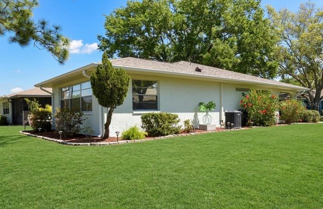 1111 HAREFIELD CIRCLE 62, Sun City Center, FL 33573