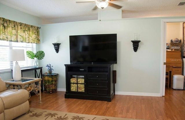 1111 HAREFIELD CIRCLE 62, Sun City Center, FL 33573